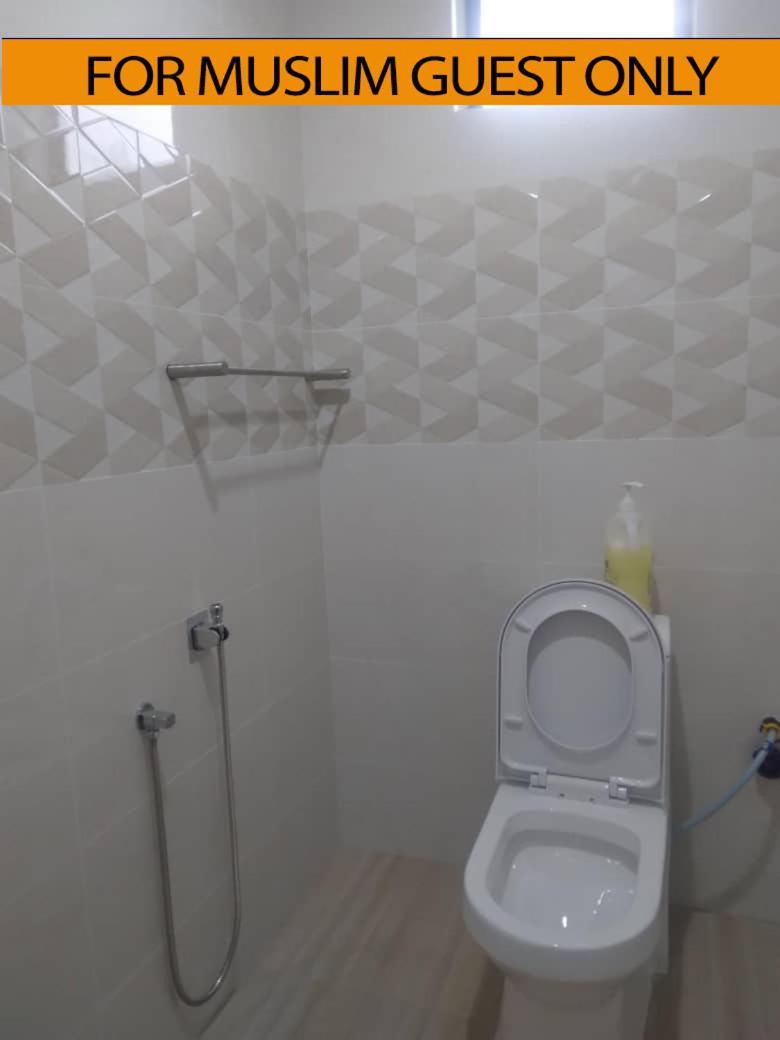 Yasmeen Studio Roomstay Kijal - Room 1 - For Two Person Islam Guest Only Екстер'єр фото